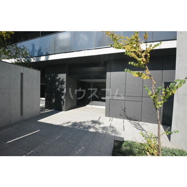 14/20 エントランス