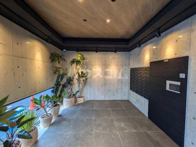 16/26 エントランス