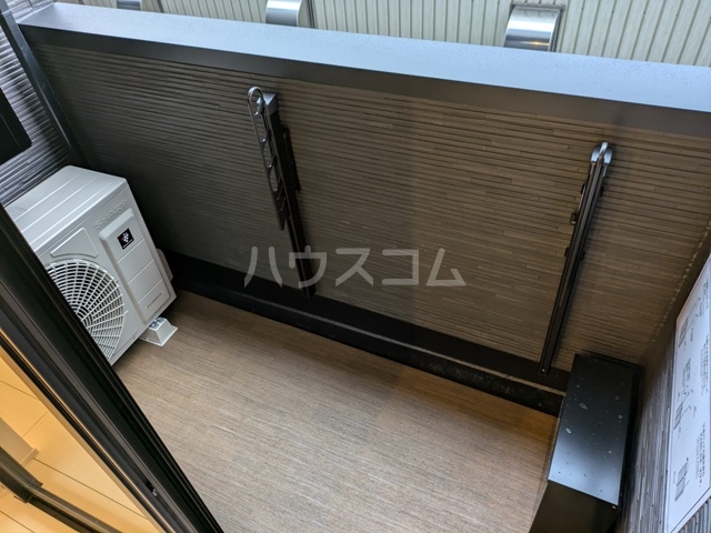 19/28 バルコニー