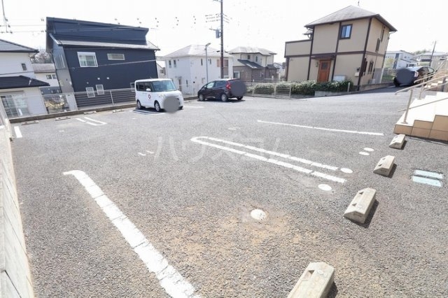 18/19 駐車場