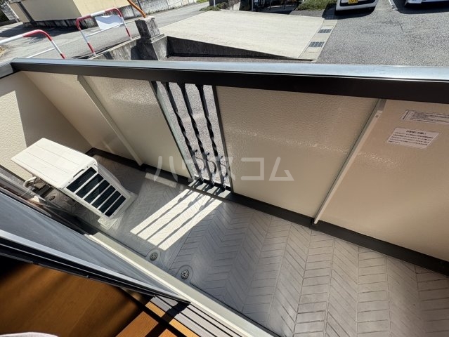 19/28 バルコニー