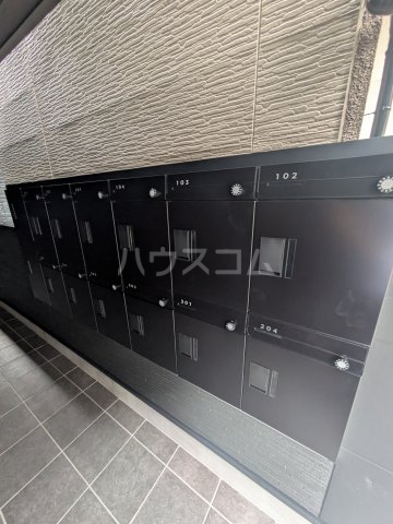 26/28 エントランス