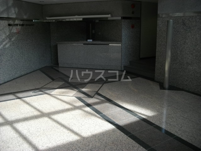 21/26 エントランス