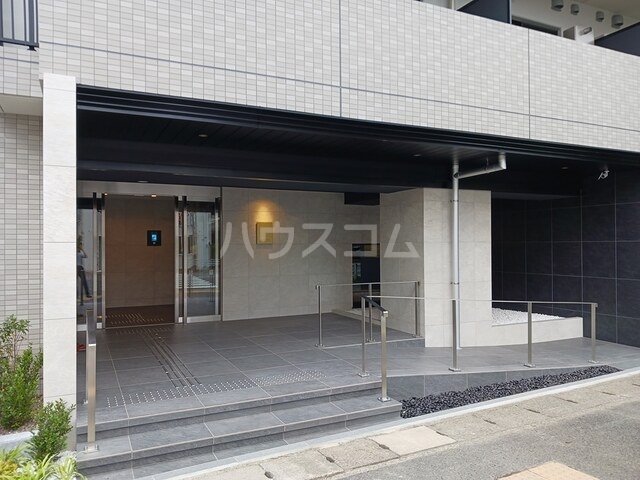 14/20 エントランス