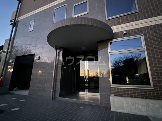 18/20 エントランス