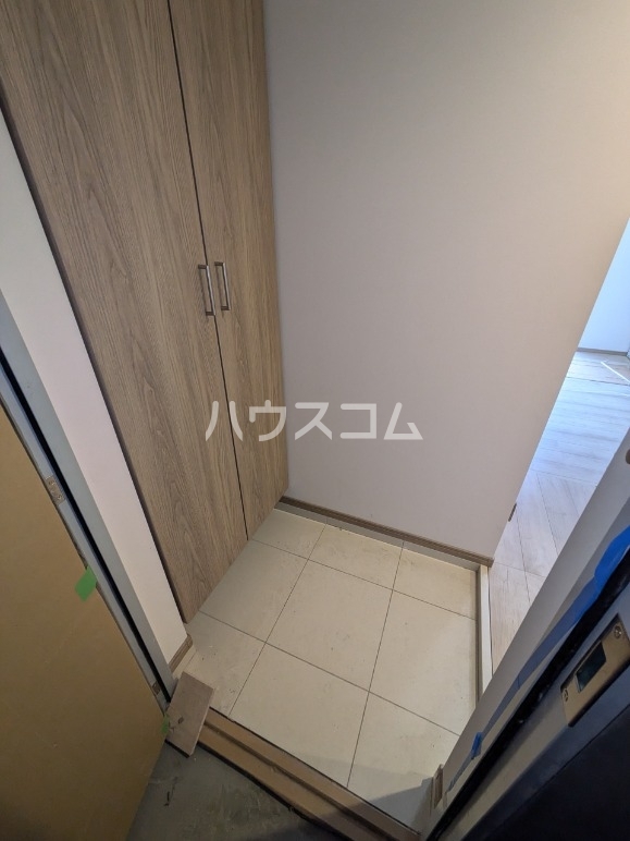 16/21 エントランス