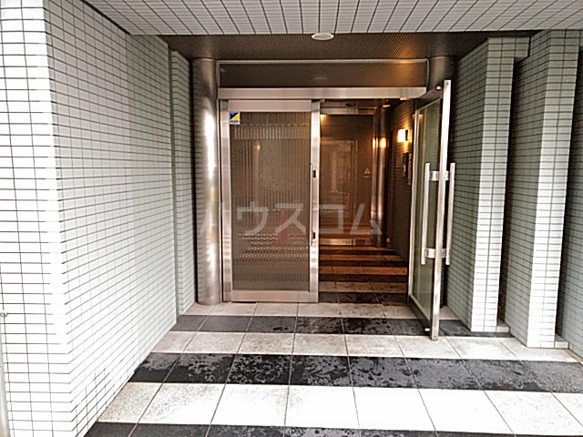 2/5 エントランス