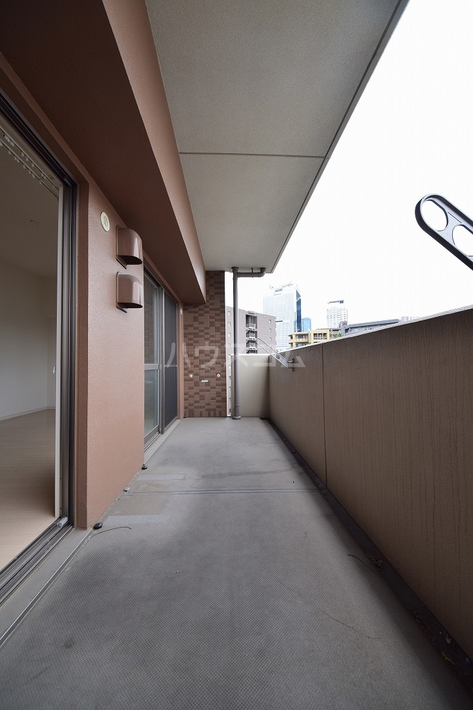 25/30 バルコニー