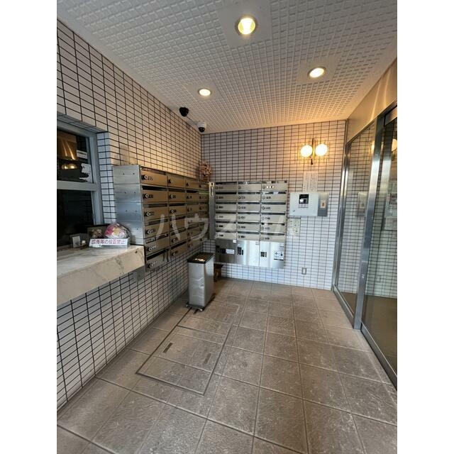 13/22 エントランス