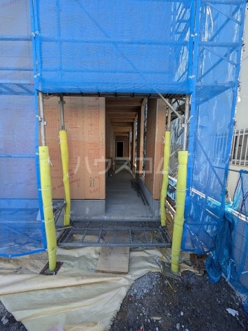 21/30 エントランス