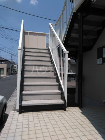 18/28 エントランス