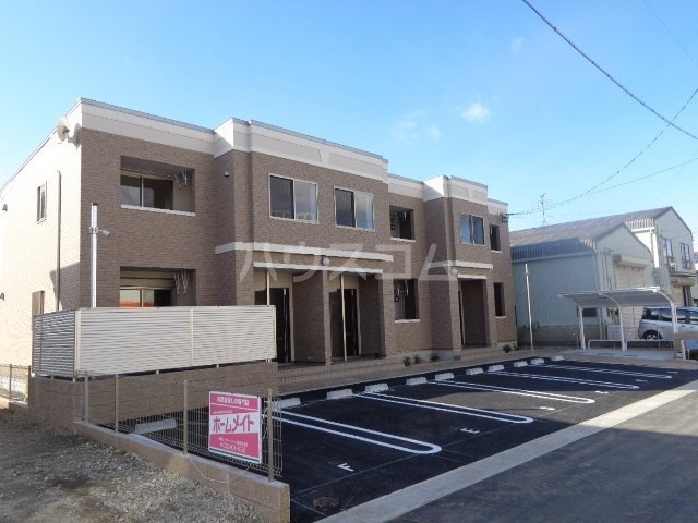 2/5 駐車場