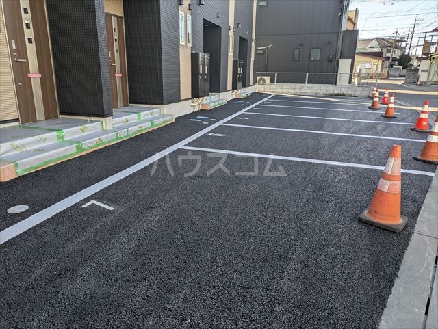 22/28 駐車場