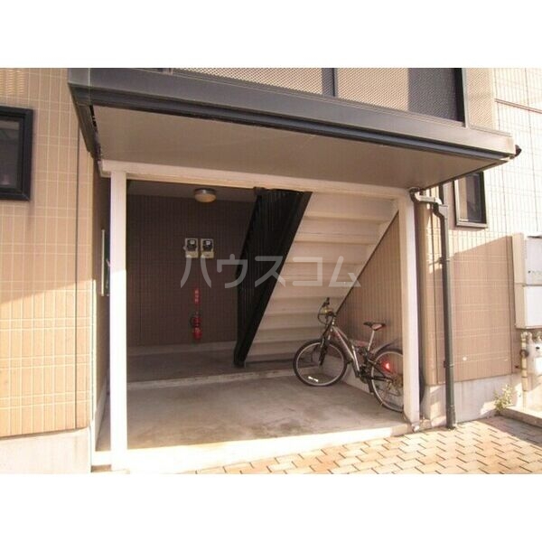 13/21 エントランス