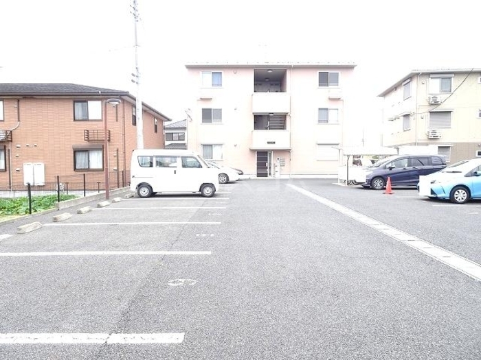 3/4 駐車場