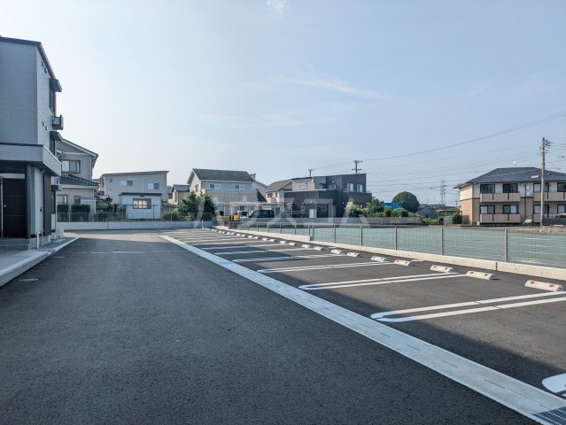 28/30 駐車場