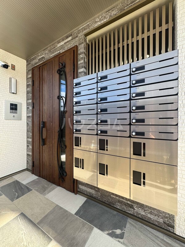 2/8 エントランス