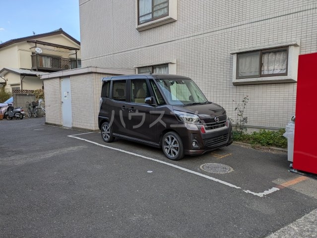 22/30 駐車場
