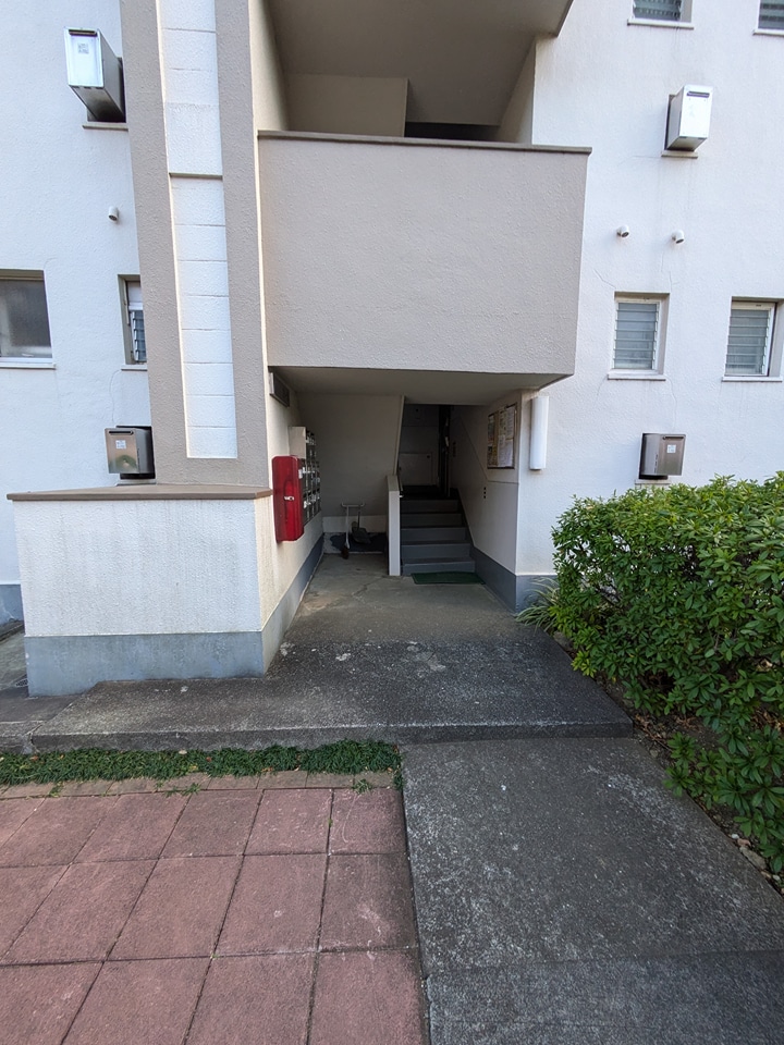 2/5 エントランス