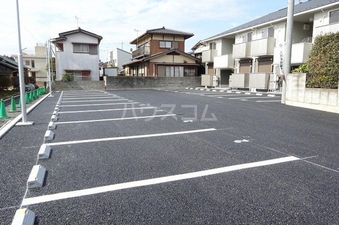 17/23 駐車場