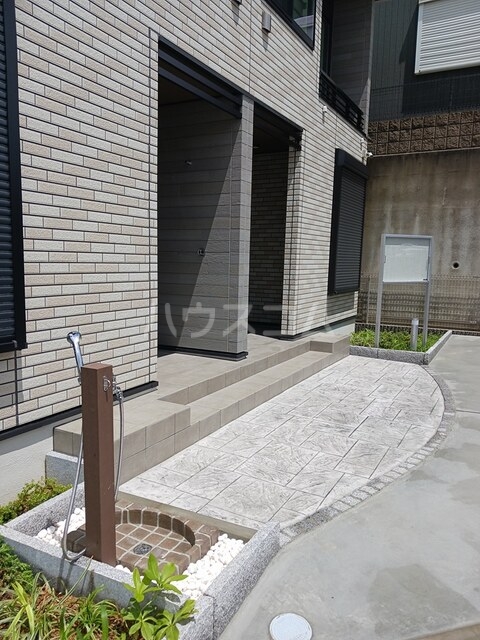 13/20 エントランス