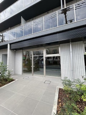 17/27 エントランス