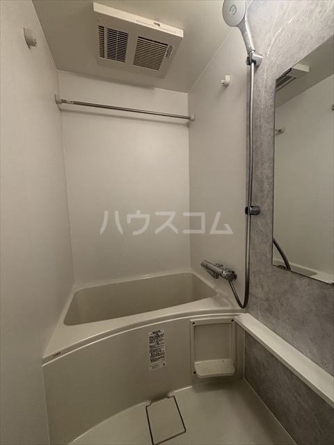 13/30 浴室