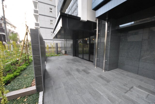 22/30 エントランス