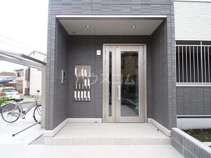 17/23 エントランス