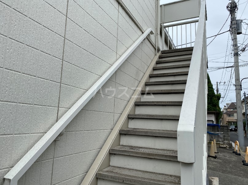 25/30 エントランス