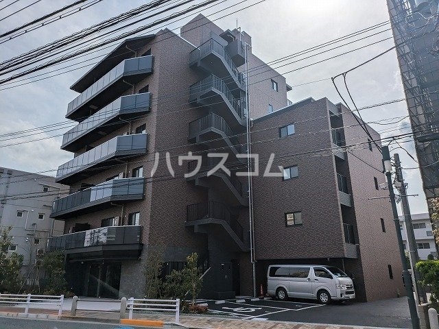 プレジールテアトル用賀の外観