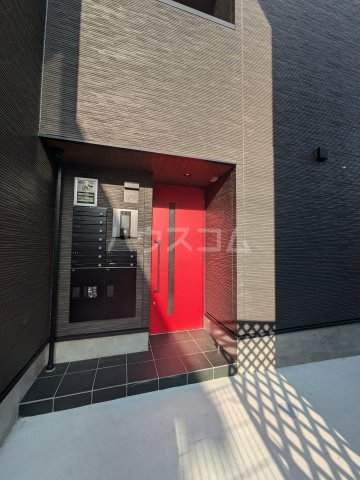 22/24 エントランス