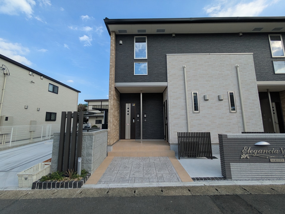 19/27 エントランス