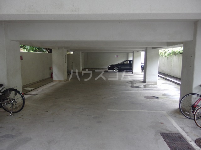 22/25 駐車場