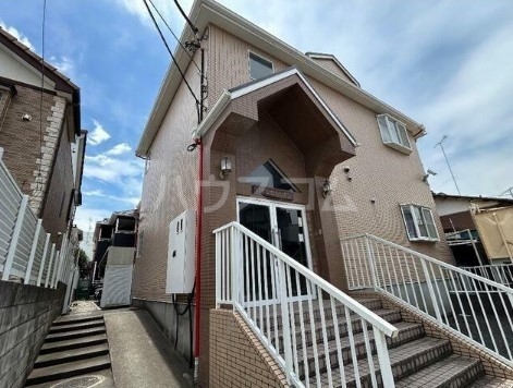 16/25 エントランス