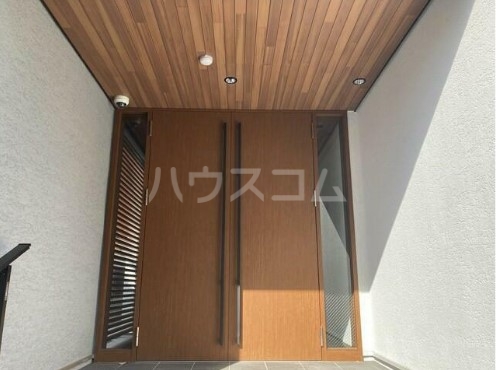 2/5 エントランス