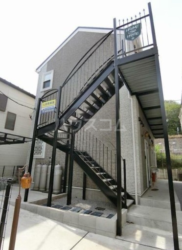 21/22 エントランス