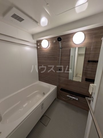 13/30 浴室