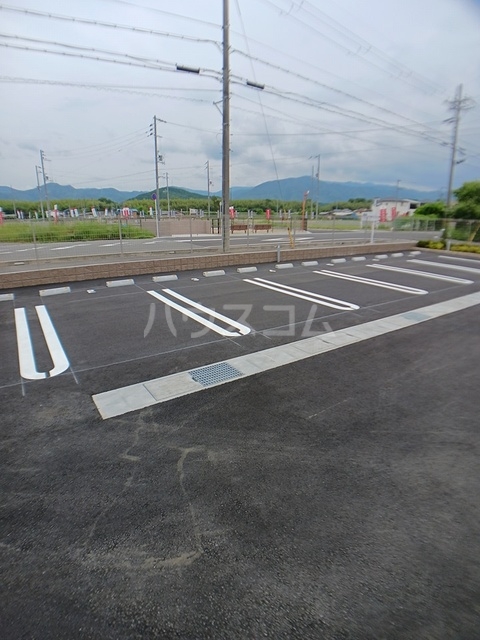 14/20 駐車場