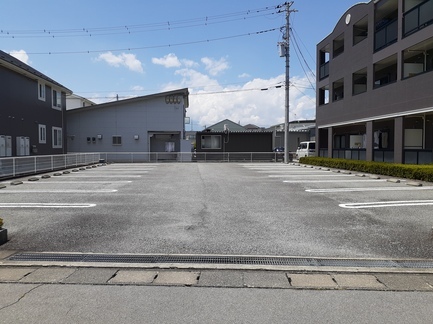 14/20 駐車場