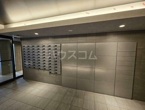 17/26 エントランス