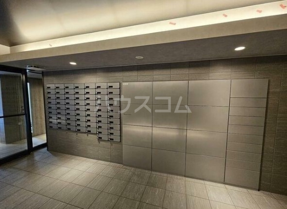 17/26 エントランス