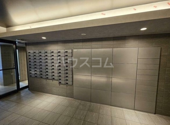 17/26 エントランス