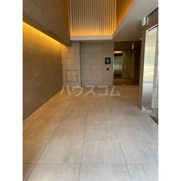 26/30 エントランス