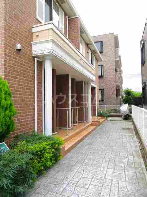 20/30 エントランス