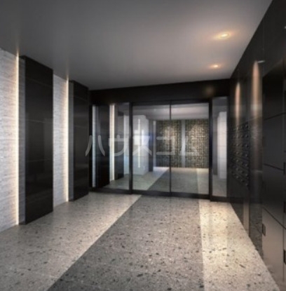 14/18 エントランス