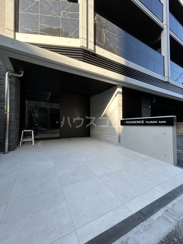 2/4 エントランス