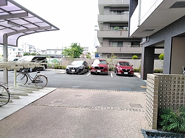 21/30 駐車場