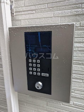 17/18 エントランス