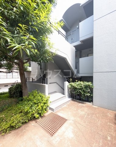 3/4 エントランス